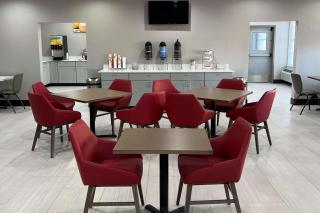 Comfort Inn & Suites - 1