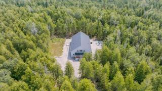 Wanderwood Modern Cottage W Games - 6