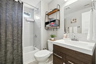 Cozy Historic Row Home- Near Stadiums! home - Manchester - 1