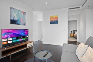 20th-Floor Urban Oasis FV - 3