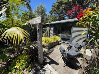 Waikanae Olde Beach Palm Cottage 2 min to Beach - 5