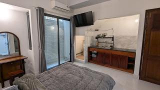 Fully furnished apartment with private - Hanoi - 6