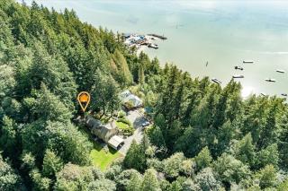 Whispering Woods Bayhouse - 0