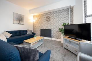 Spacious & Stylish 5 Bed with Free Street Parking - Morecambe - 8