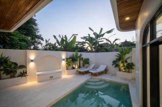 Villa Benjita - Chic Mediterranean Retreat in Pererenan - 8