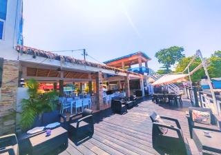 Beachfront Serenity Villa with Pool, AC, 1 min from the the beach, Jacuzzi, Wifi - 6