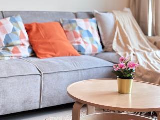 Premium 1BR in Dubai Marina King Bed, Marina View, Near JBR, Beach & Vibrant Nightlife - 3