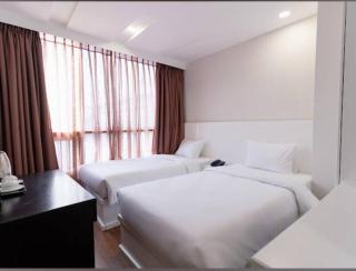 QUEEN CENTRAL HOTEL - BEN THANH MARKEt - 2