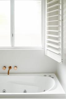 Pearl House on Tallows - Luxury Pet friendly Beachfront home with Pool, Spa & Sauna - 2