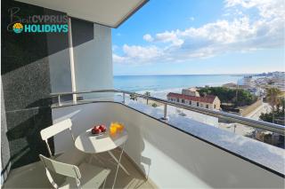 Dios Ponte Finikoudes Beachfront - 9