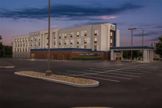 Hampton Inn & Suites Grove City - Grove City - 8