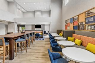 Hampton Inn & Suites Grove City - Grove City - 4