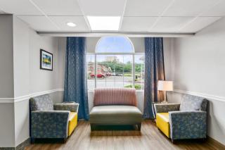 Quality Inn & Suites I-81 Exit 7 - Bristol - 4