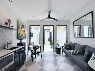 Martini Beachside Villa 7 - 8