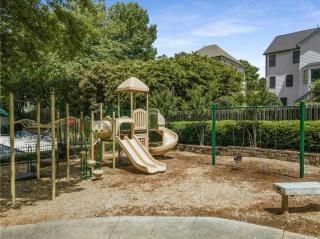 Elegant 5BR Executive Home in Peachtree Corners Min 31 days - 8