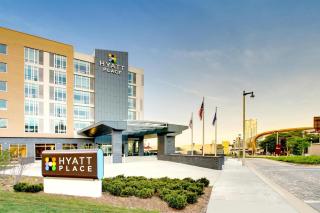Hyatt Place Milwaukee Downtown - 1