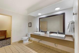 Country Inn & Suites by Radisson, Des Moines West, IA - 1