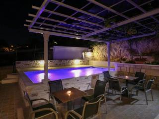 Guest House Kusalo- One Bedroom Apartment with Terrace Apartman 4 - 8