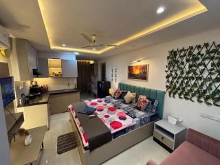 Tulip by Oasis Homestays - 5