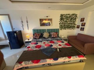Tulip by Oasis Homestays - 1