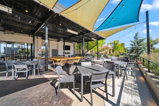 Best Western Plus Hilltop Inn - 3