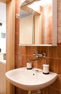 Tiny Condo Near Maksimir Park - Zagreb - 8