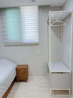 5 minutes from Bupyeong Station 3 rooms 4 beds house good for families friend gatherings - - 4