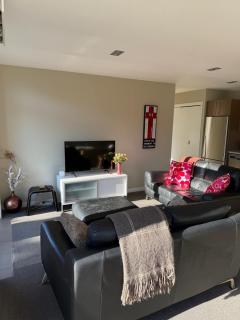 Queenstown Alpine Escape - 6