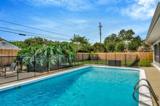 Charming 4BR Tampa Escape with Pool Game room - 4