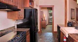 Disney's Saratoga Springs Resort & Spa - 1