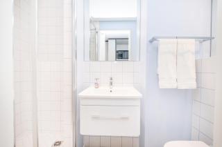 Zeeland Pier 304 - Central Studio with FREE onsite Parking - walking distance to CTICC - 1