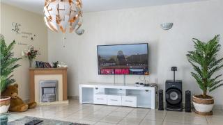 Stylish & Lavish 3 bedroom Apt near Junction mall - Nairobi - 1