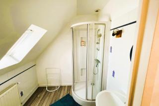 Spacious house of 100 m with a beautiful garden - 1