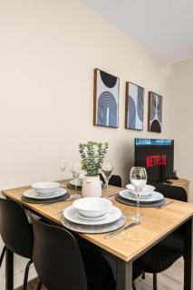 NEW! Stylish home I Perfect for groups I Parking - Bedford - 6
