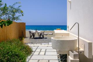 Blue Iris Luxury Beach Villa by Nomads - Steps to Beach - 3