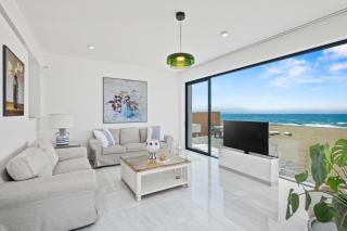 Blue Iris Luxury Beachfront Villa by Nomads - Direct Beach Access & Private Pool - 5
