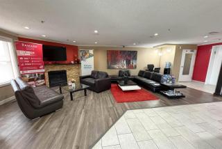 Ramada by Wyndham Sherwood Park - Sherwood Park - 8