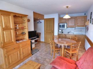 Charmant T2 + coin montagne pour 4 personnes, proche des pistes - FR-1-458-245 - 8