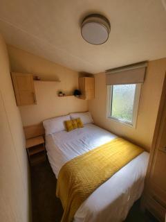 Parkdean Southview Vintage 45 Three bed Sleeps 8 Pet Friendly - Skegness - 1