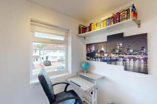 3 Bed Home - 10 Min Walk to Mill Hill Tube - 5