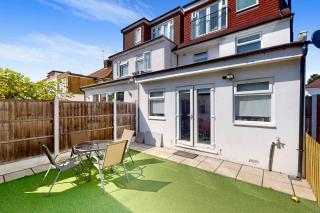 3 Bed Home - 10 Min Walk to Mill Hill Tube - 6