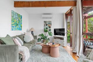 'The Aerie' Bushland A-frame Escape with Retro Charm - 5