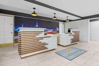 La Quinta Inn by Wyndham Huntsville Research Park - 1
