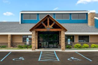 AmericInn by Wyndham Bismarck - Bismarck - 4