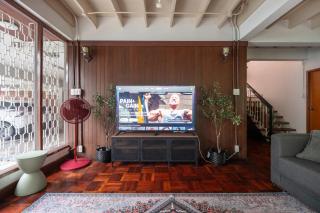 MIQ S22 Pool Villa PhromPhong Emsphere 5BR - 5