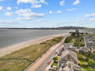 Beach Walk Apartment - 2