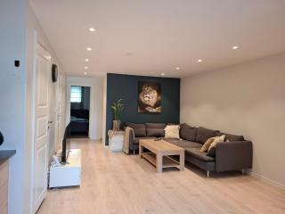 Central apartment with 2 bedrooms and free parking - Jessheim - 0