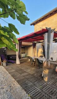 Spacieuse maison en pierre - Saint-Denis-de-Pile - 0
