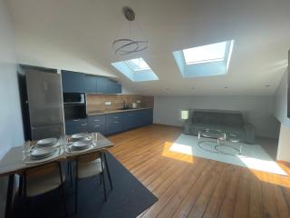 Appartement moderne et lumineux en plein centre historique - 0