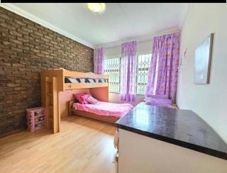 Flora Gardens guest house - Vanderbijlpark - 1